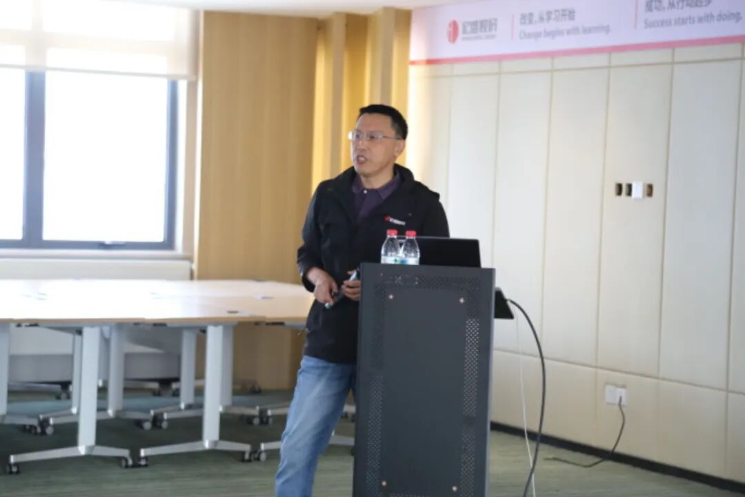 于靈山腳下加冕，向更闊天地前行 | 人才發(fā)展實(shí)戰(zhàn)班08期畢業(yè)典禮圓滿(mǎn)落幕